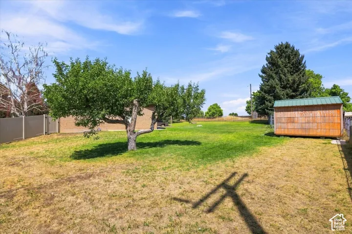 15 E 9000 St, Paradise, Utah 84328
