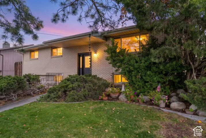 9565 S Indian Ridge Dr, Sandy, Utah 84092