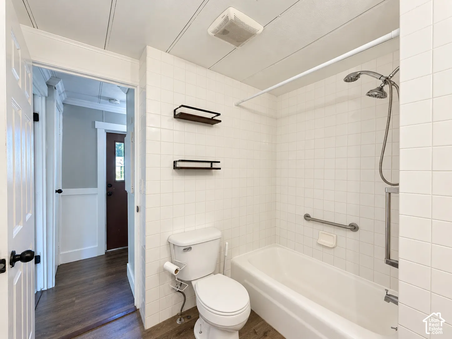 Full bathroom