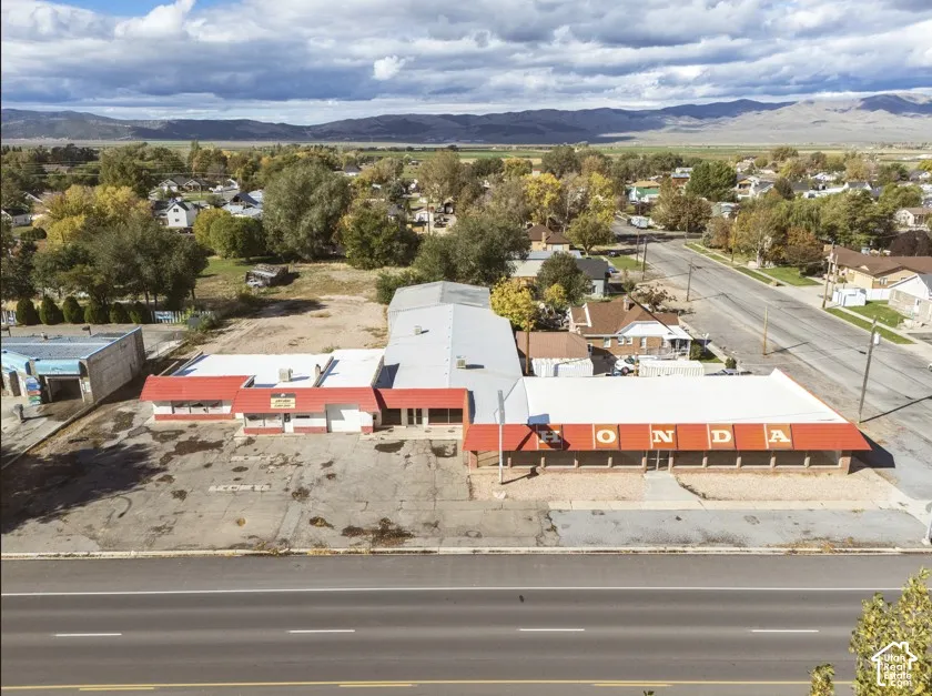 Commercial property Front view
