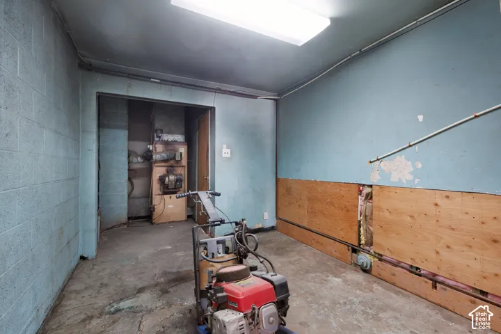 Mechanic room