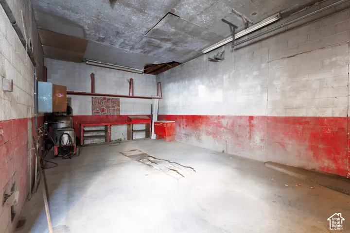 Mechanic garage space with garage door entrance
