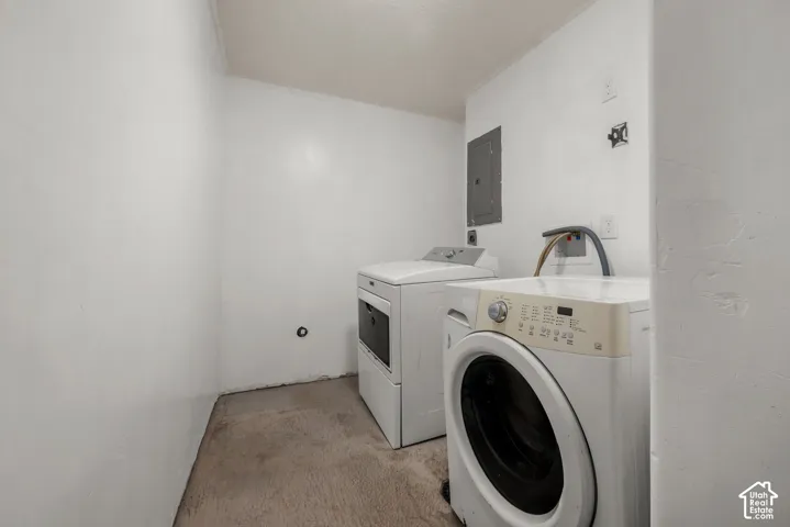 Basement Laundry room