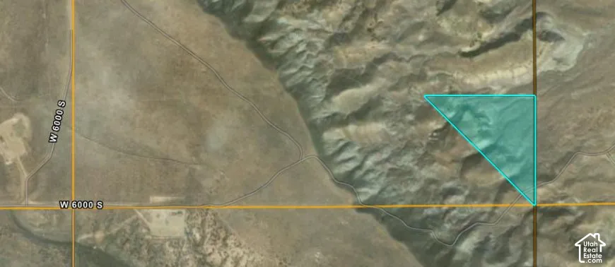 20 Acres of the 60 sit in a separate water district but must be sold as one.