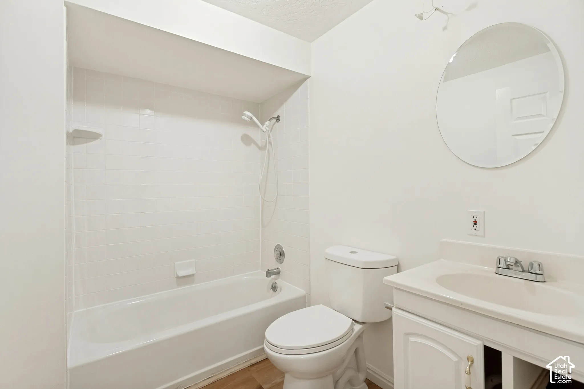Basement full bathroom
