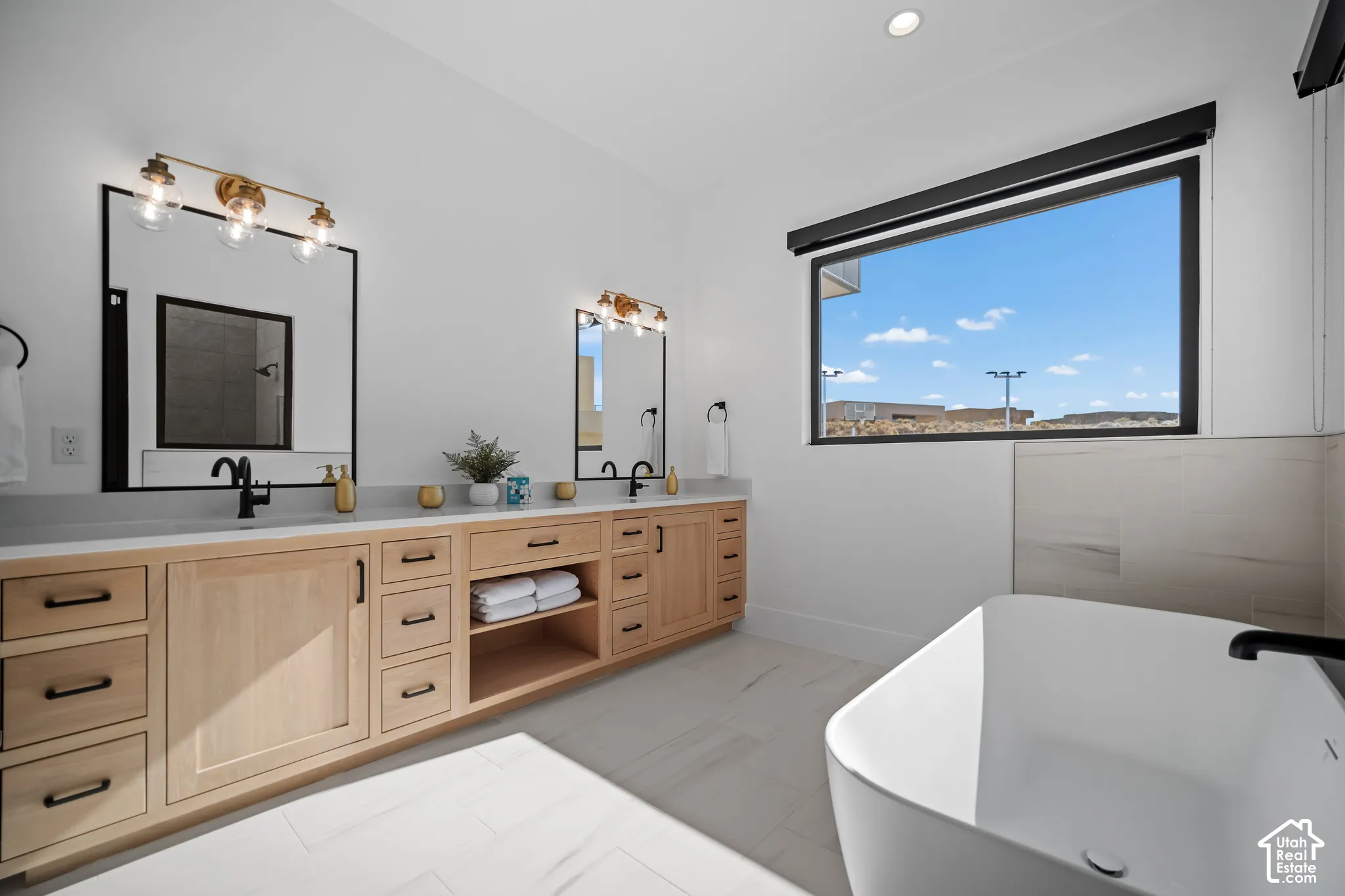 Second primary bath with double vanity