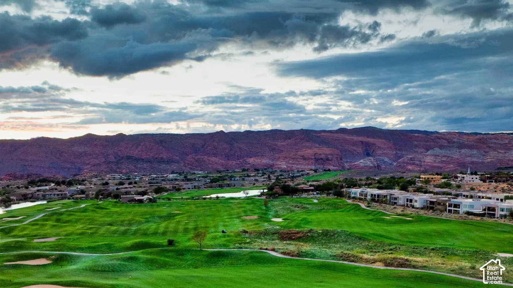 The Ledges Golf Club, minutes from the home, with red rock beyond