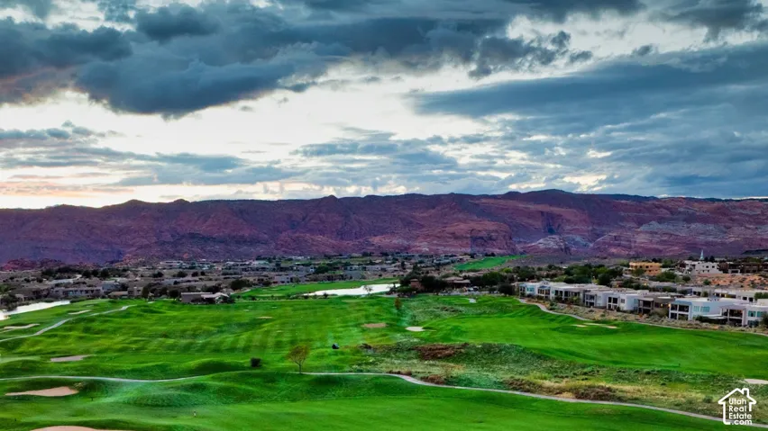 The Ledges Golf Club, minutes from the home, with red rock beyond