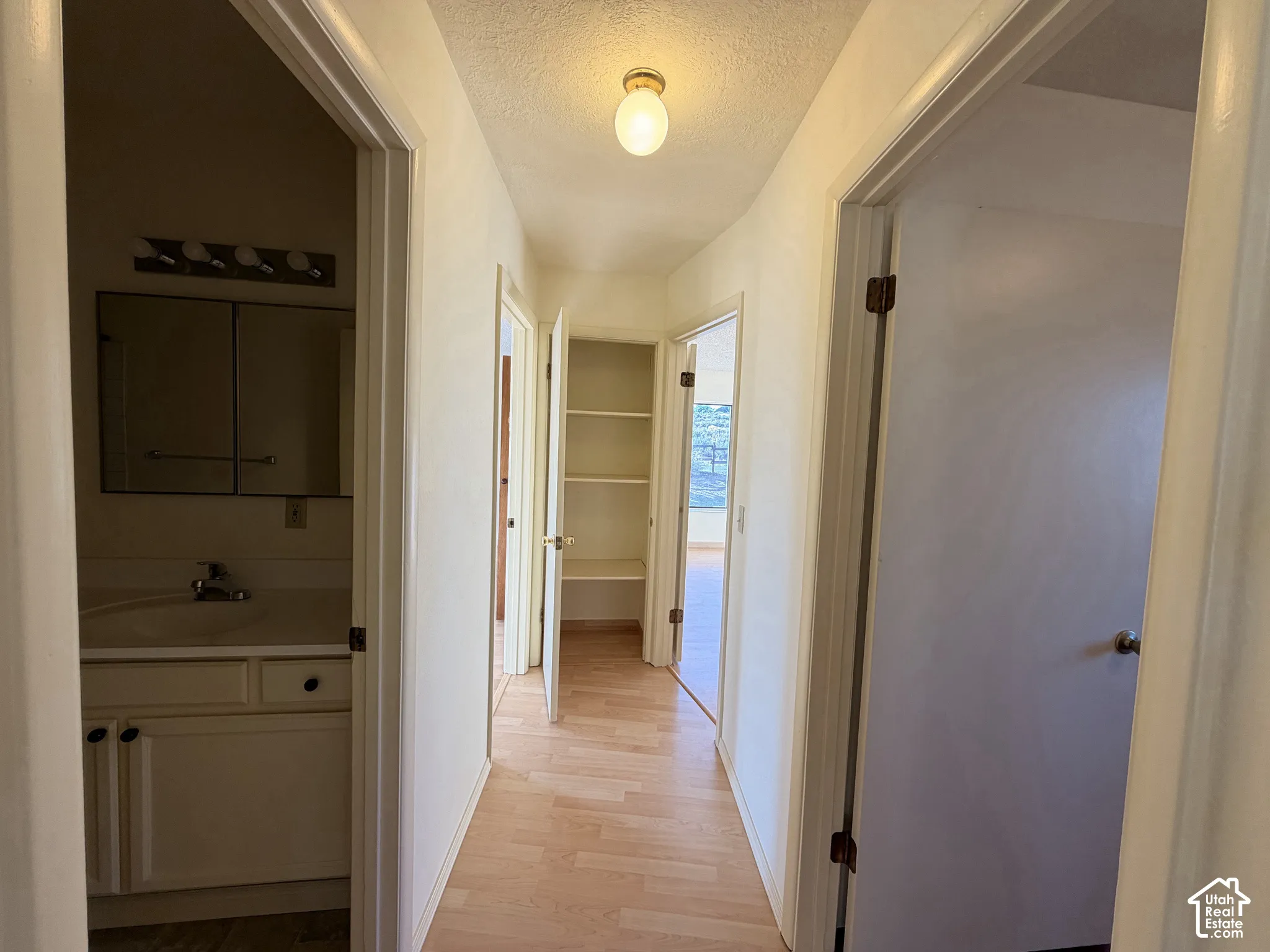 Hallway to bedrooms