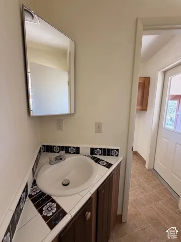1155 S Center St, Escalante, Utah 84726