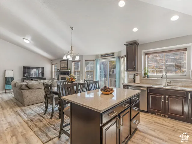 7097 W Jayson Bend Dr, West Jordan, Utah 84081