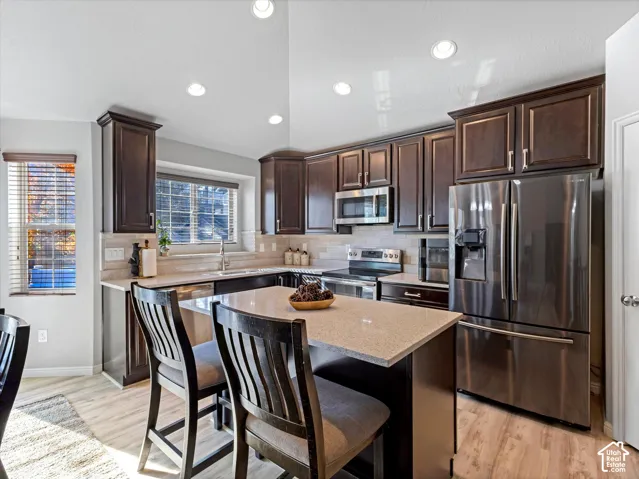 7097 W Jayson Bend Dr, West Jordan, Utah 84081