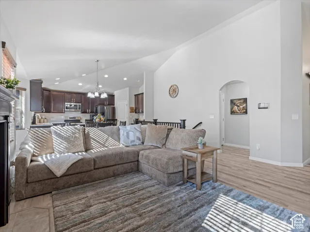 7097 W Jayson Bend Dr, West Jordan, Utah 84081