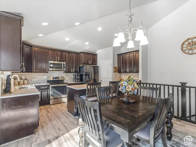 7097 W Jayson Bend Dr, West Jordan, Utah 84081