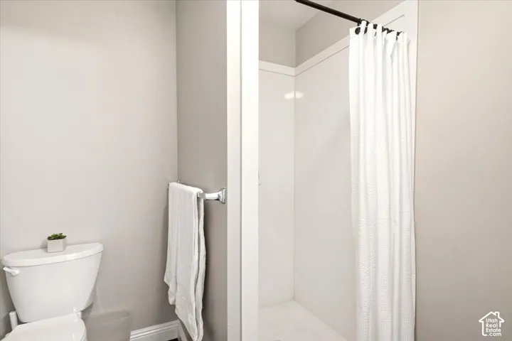 Owner shower.
