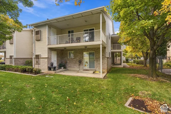 Top Level, amazing unit with the best covered balcony!
