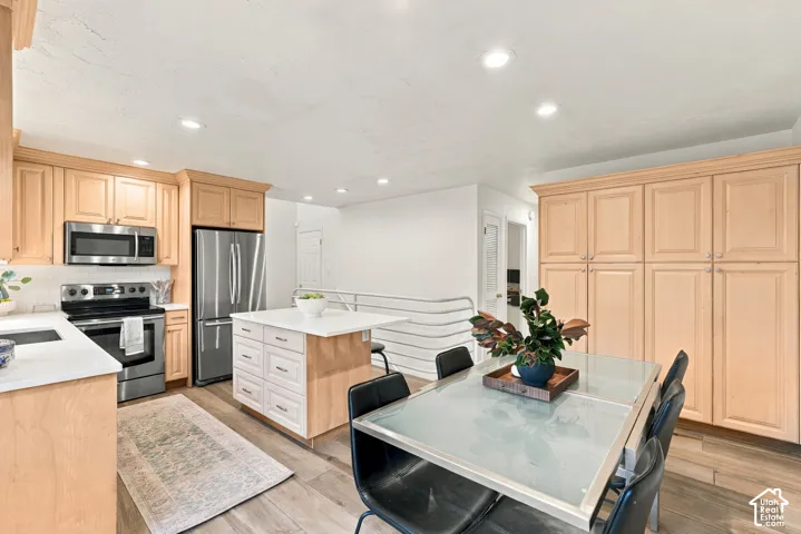 1575 E Ventnor Ave, Holladay, Utah 84121