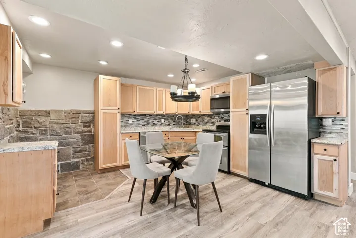 3887 Graymalkin Cir, South Jordan, Utah 84095