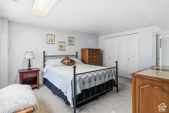 1513 E 5975 S, Holladay, Utah 84121
