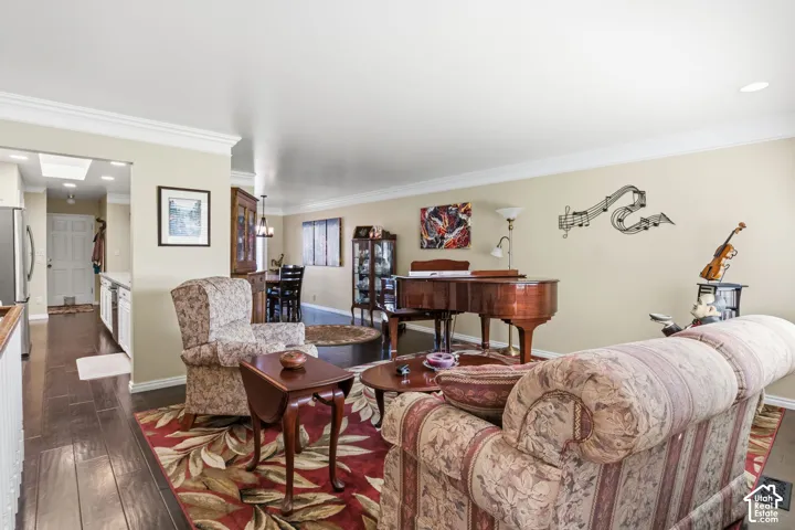 1513 E 5975 S, Holladay, Utah 84121