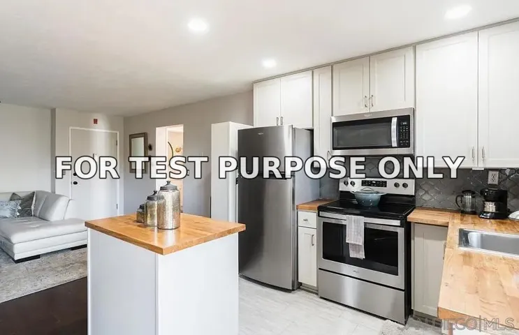 Demo/Test Data 7838 Cowles Mountain Ct Unit C18, San Diego, CA 92119