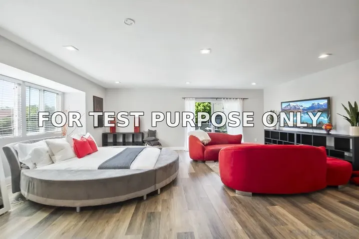 Demo/Test Data 2398 Almeria Unit #2, La Jolla, CA 92037