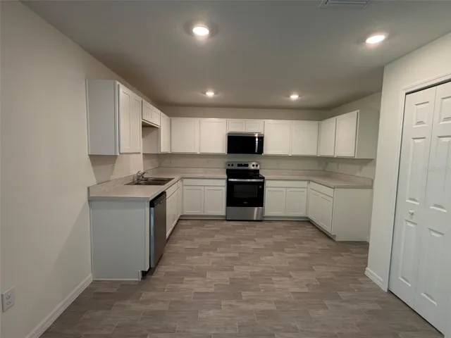880 Hudson Valley Dr, Poinciana, FL 34759