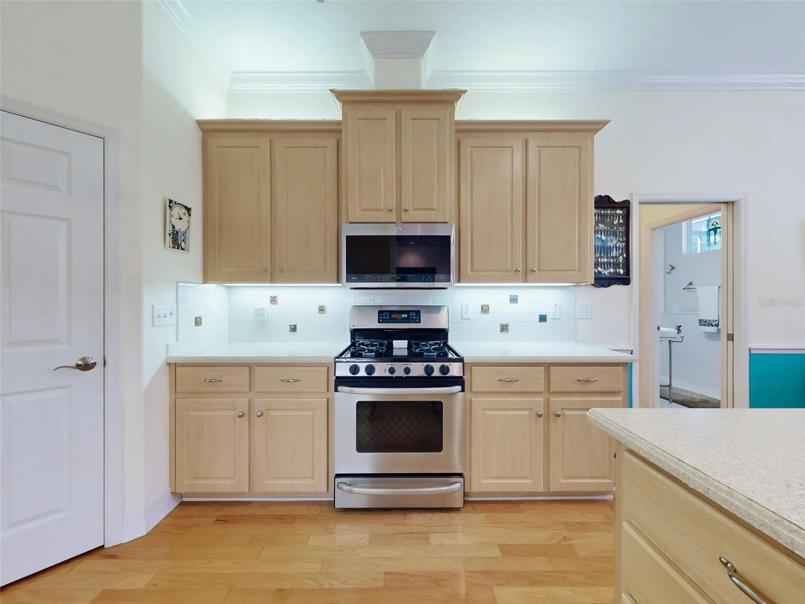 Gas stove