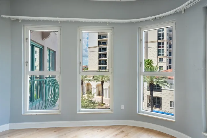 288 Beach Dr Ne #4b, St Petersburg, FL 33701