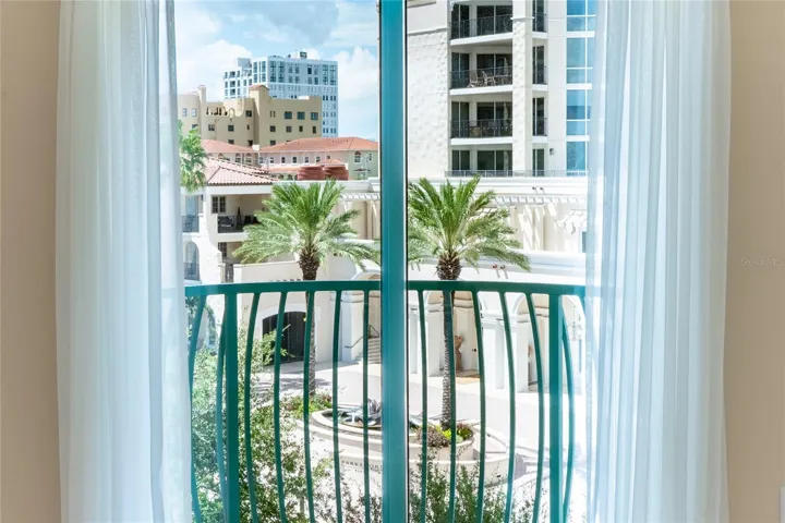 288 Beach Dr Ne #4b, St Petersburg, FL 33701