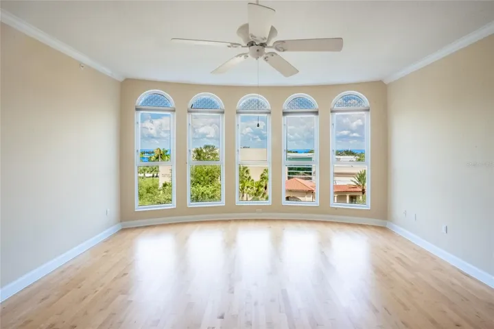 288 Beach Dr Ne #4b, St Petersburg, FL 33701