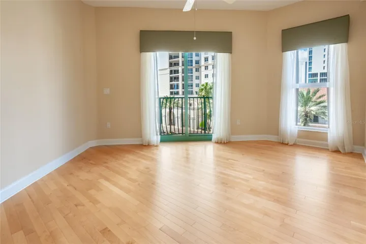 288 Beach Dr Ne #4b, St Petersburg, FL 33701