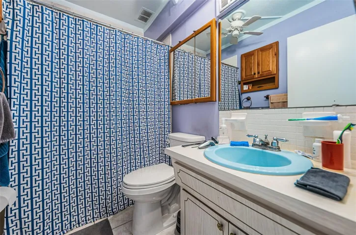2001 Greenbriar Blvd #6, Clearwater, FL 33763