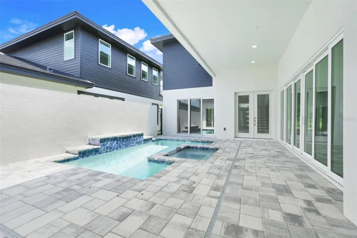 3036 Kensington Ave, Davenport, FL 33837