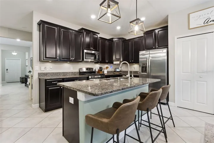 8816 Shady Pavillion Ct, Land O Lakes, FL 34637