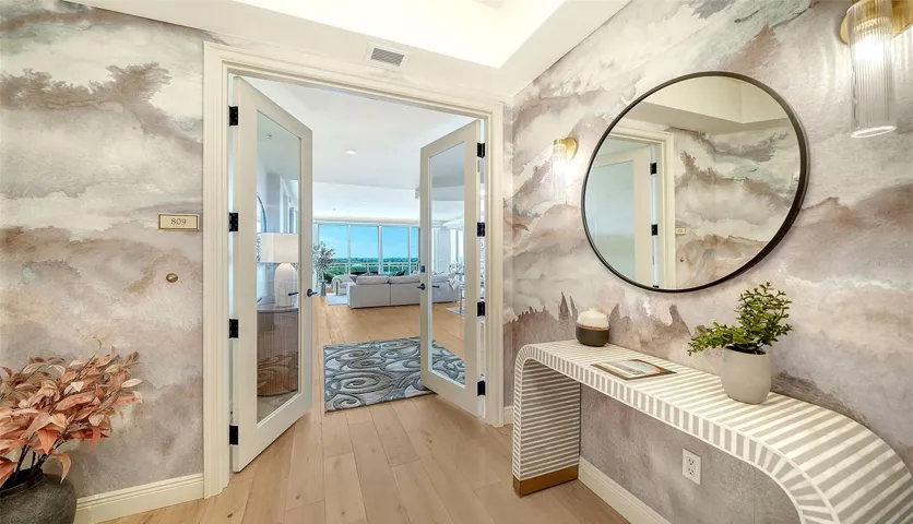 1300 Benjamin Franklin Dr #809, Sarasota, FL 34236