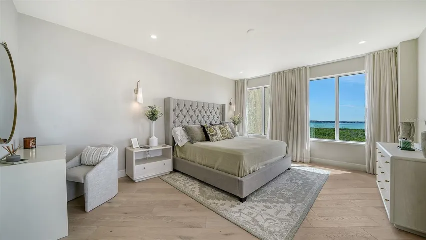1300 Benjamin Franklin Dr #809, Sarasota, FL 34236
