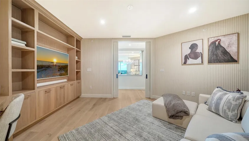 1300 Benjamin Franklin Dr #809, Sarasota, FL 34236