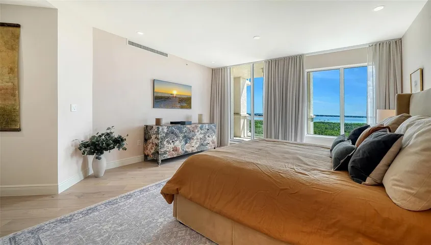 1300 Benjamin Franklin Dr #809, Sarasota, FL 34236