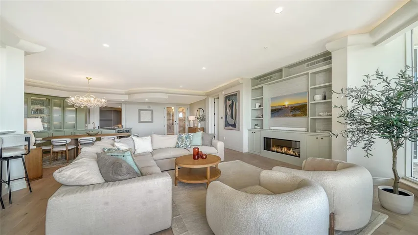 1300 Benjamin Franklin Dr #809, Sarasota, FL 34236
