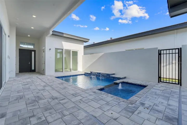 3044 Kensington Ave, Davenport, FL 33837