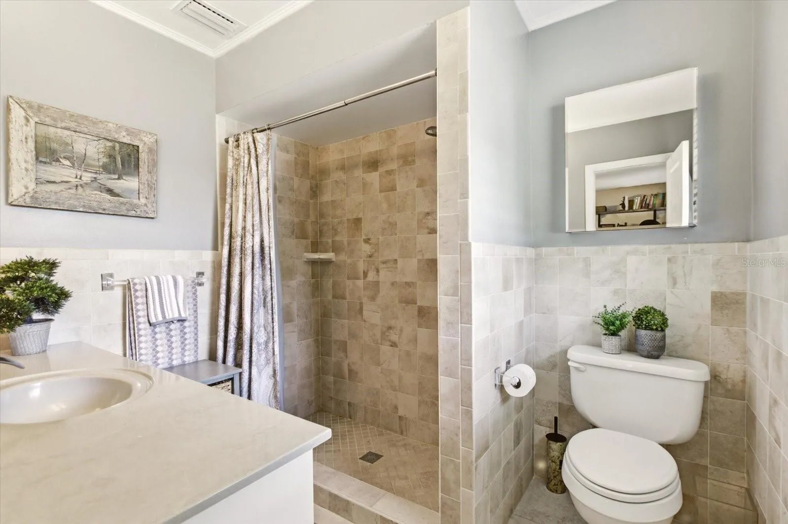 Guest Bath 1