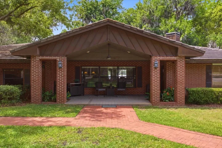 4910 E Lake Dr, Winter Springs, FL 32708