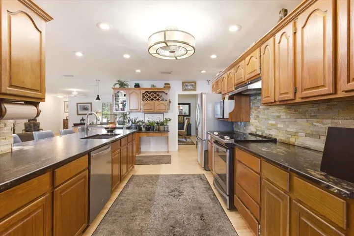4910 E Lake Dr, Winter Springs, FL 32708