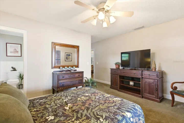 Guest bedroom 2