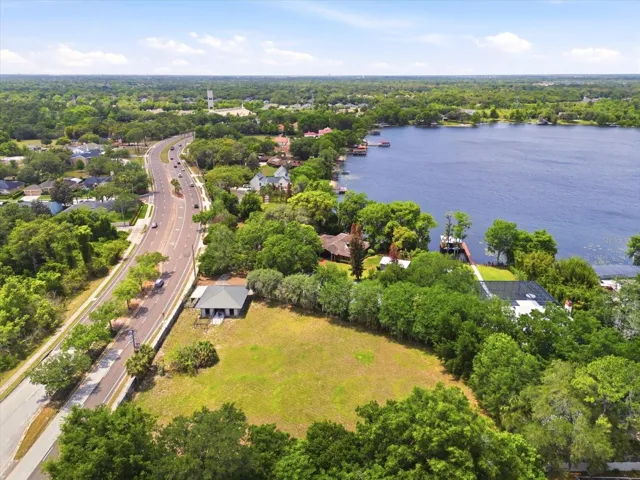 4910 E Lake Dr, Winter Springs, FL 32708