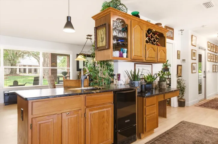 4910 E Lake Dr, Winter Springs, FL 32708