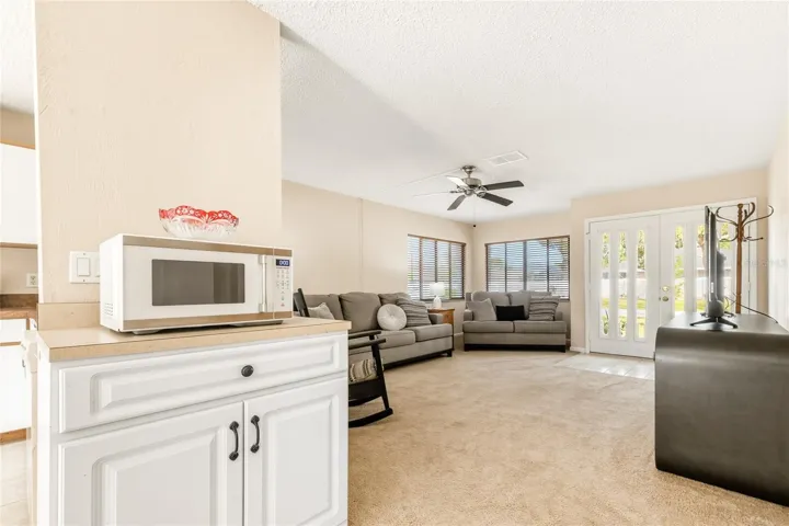 8 Lladd Ct, Palm Coast, FL 32164