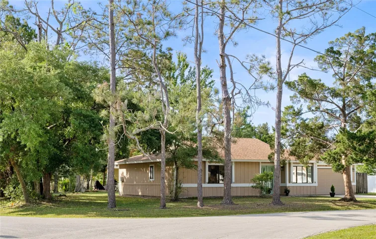 8 Lladd Ct, Palm Coast, FL 32164