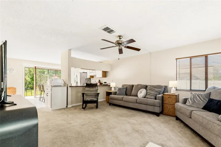 8 Lladd Ct, Palm Coast, FL 32164